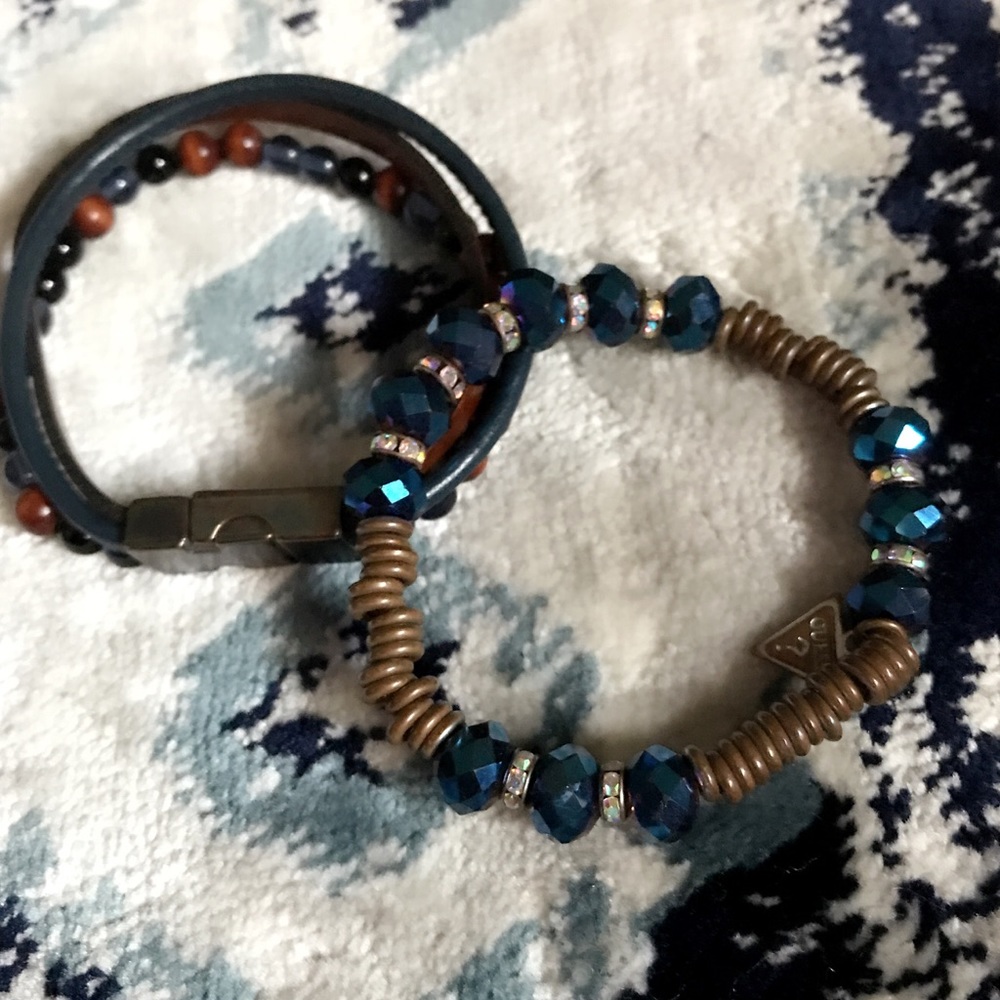 2x1..... bracelets leather and stones